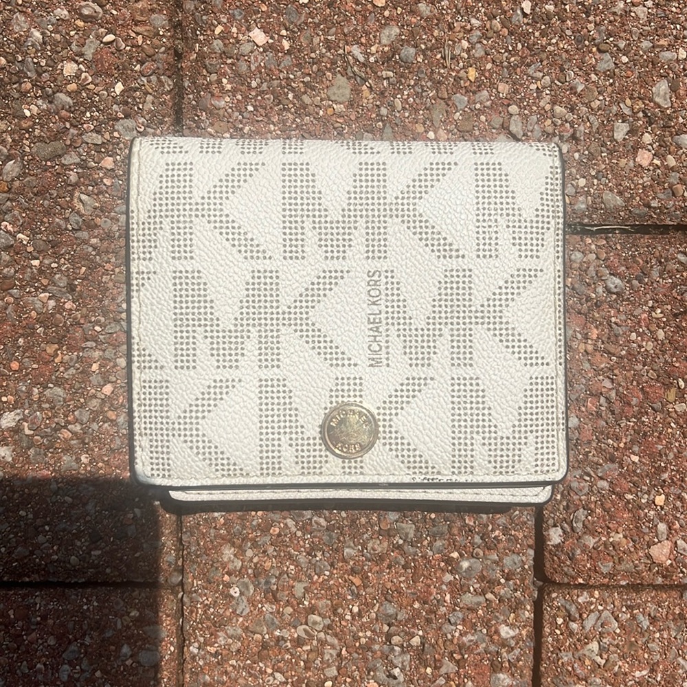 Michael Kors Medium Signature Logo Wallet